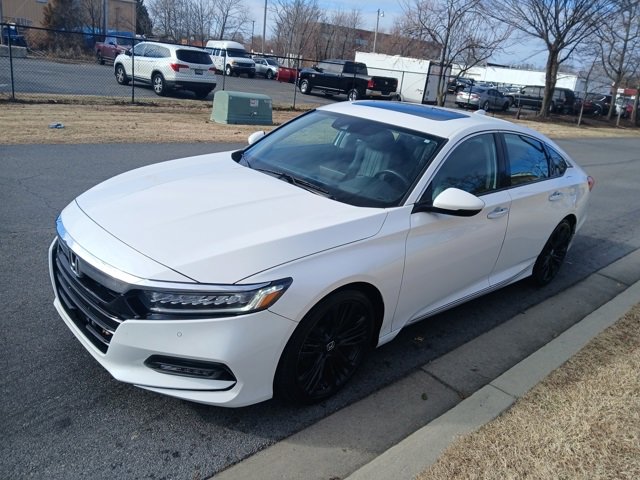 Used 2018 Honda Accord Touring image 7