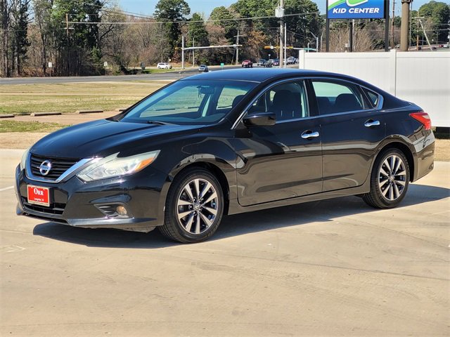 Used 2017 Nissan Altima 2.5 SV image 3