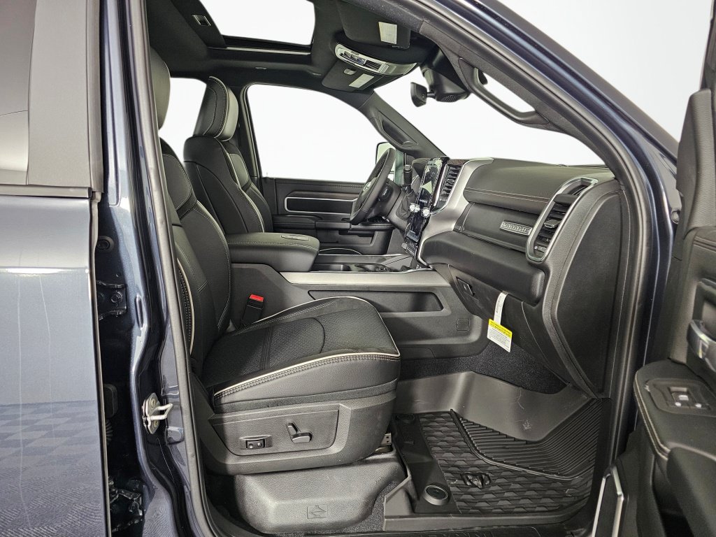 New 2026 RAM 3500 Laramie w/ Night Edition AWD/4WD image 39