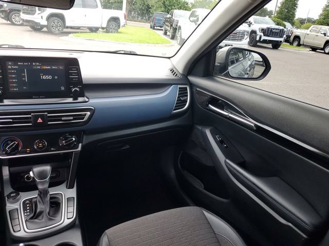 Used 2021 Kia Seltos S FWD image 14