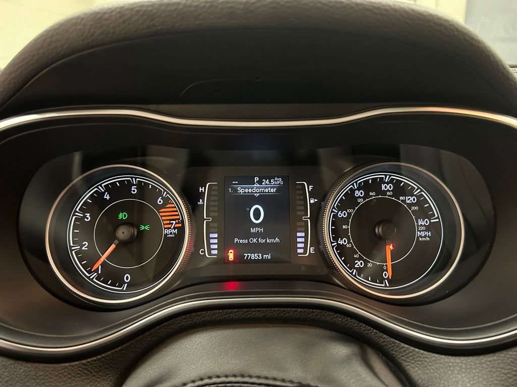 Used 2019 Jeep Cherokee Latitude Plus w/ Cold Weather Group image 19