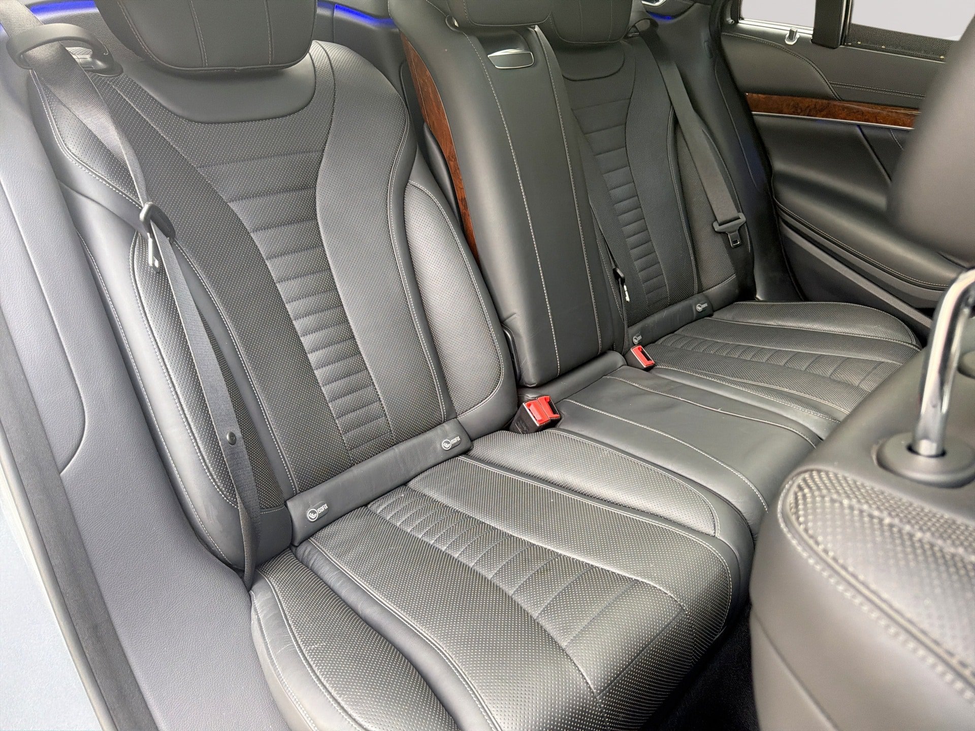 Used 2017 Mercedes-Benz S 550 4MATIC Sedan image 27