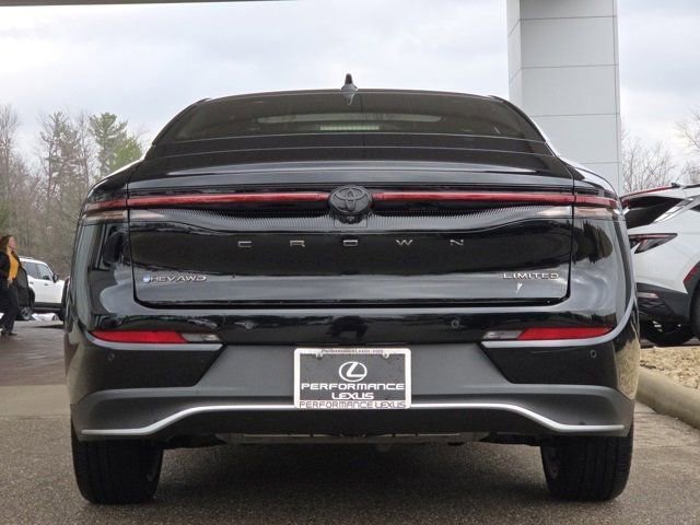 Used 2025 Toyota Crown XLE image 25