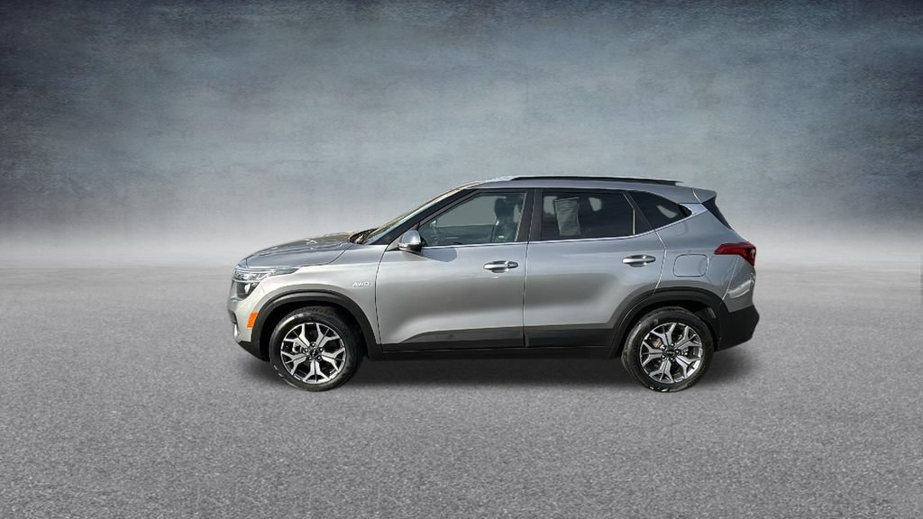 Used 2023 Kia Seltos EX AWD/4WD image 4