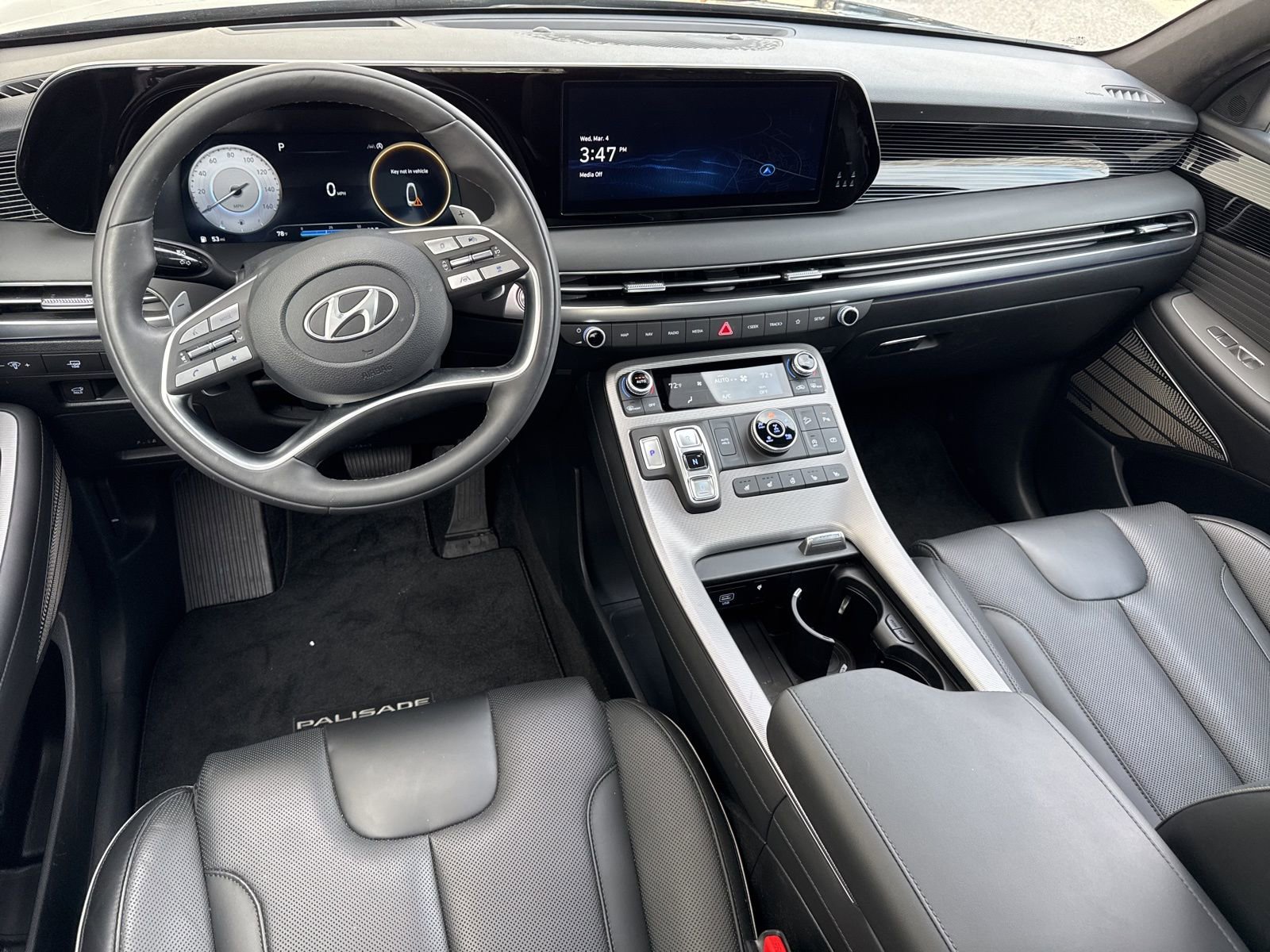 Used 2025 Hyundai Palisade Calligraphy image 21