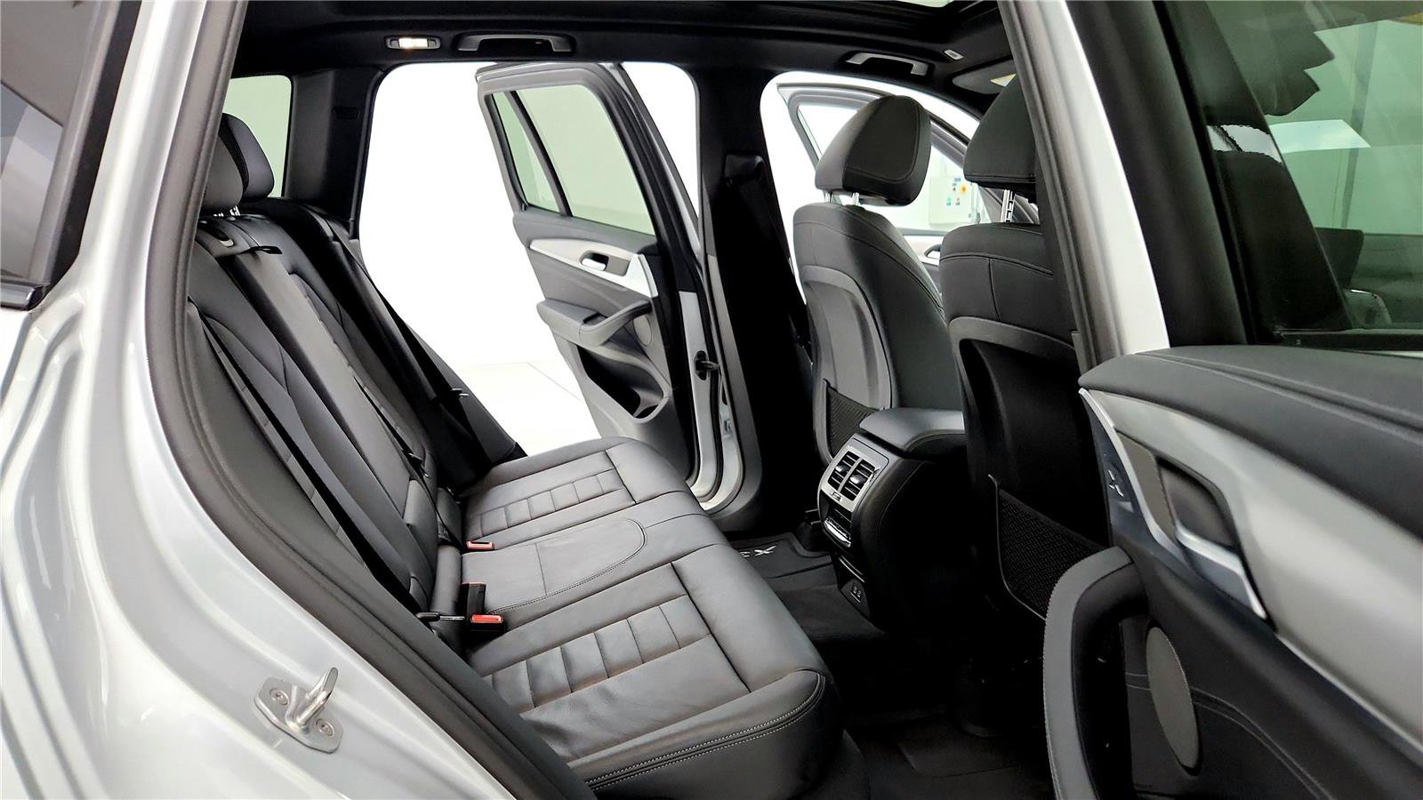 Used 2020 BMW X3 M40i w/ Executive Package image 18