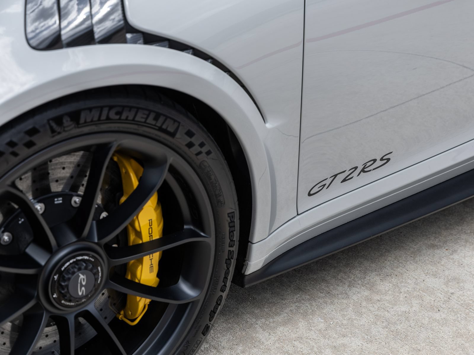 Certified 2019 Porsche 911 GT2 RS RWD image 23