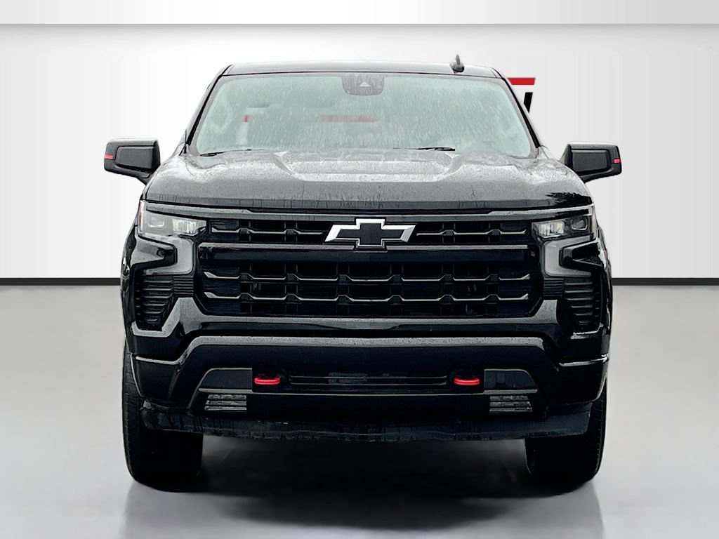 Used 2023 Chevrolet Silverado 1500 RST w/ Redline Edition AWD/4WD image 2