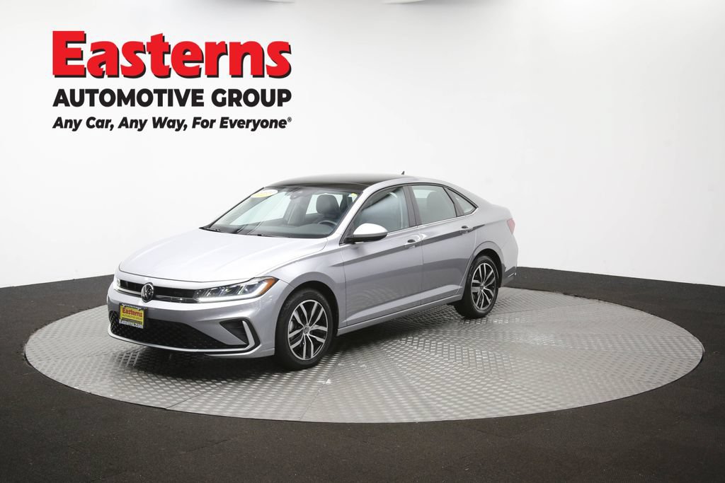 Used 2025 Volkswagen Jetta SE FWD image 54