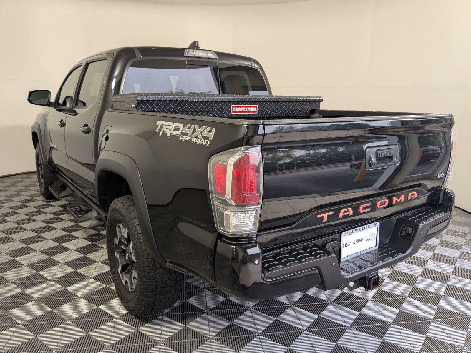 Used 2021 Toyota Tacoma TRD Off-Road w/ Technology Package AWD/4WD image 9