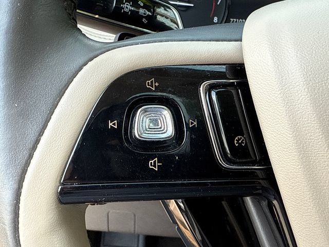 Used 2020 Lincoln Corsair AWD w/ Premium Package image 12