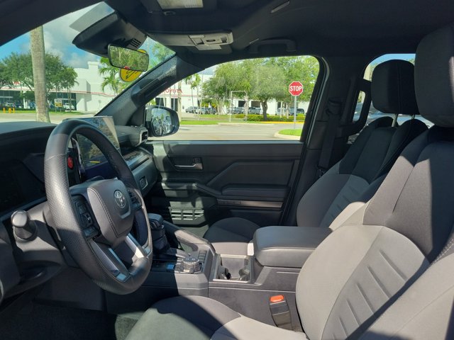 Used 2025 Toyota Tacoma Limited AWD/4WD image 21