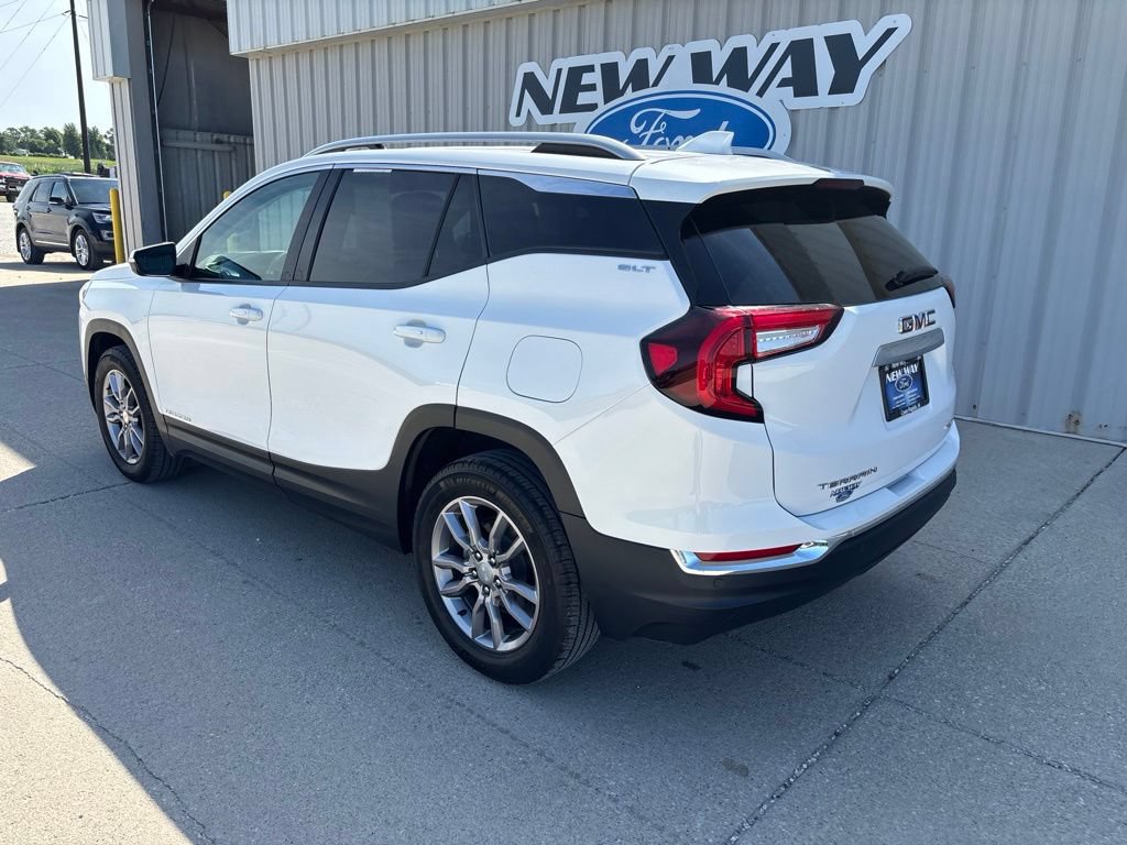 Used 2023 GMC Terrain SLT w/ Tech Package AWD/4WD image 7