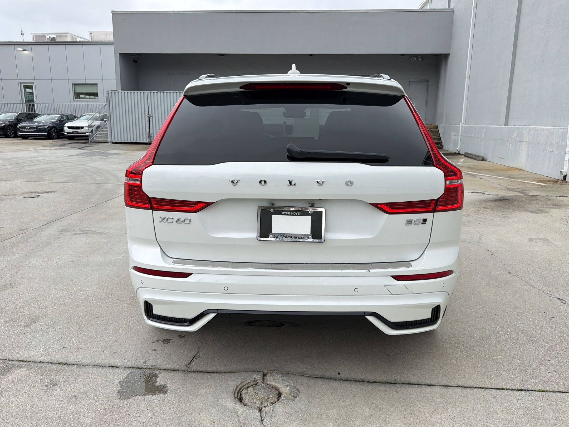Used 2024 Volvo XC60 B5 Ultimate w/ Protection Package Premier AWD/4WD image 10