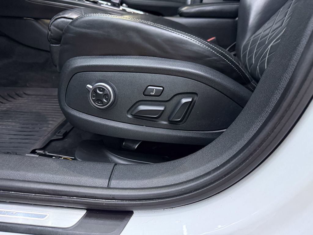 Used 2018 Audi S4 Premium Plus w/ Navigation Package image 14
