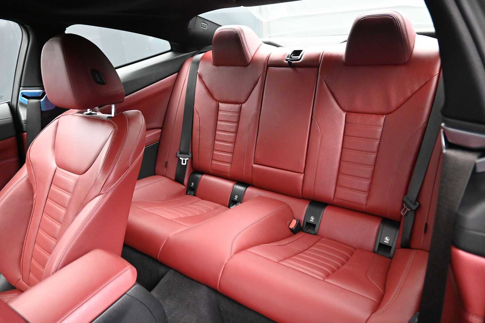 Used 2024 BMW 430i Coupe w/ M Sport Package RWD image 11