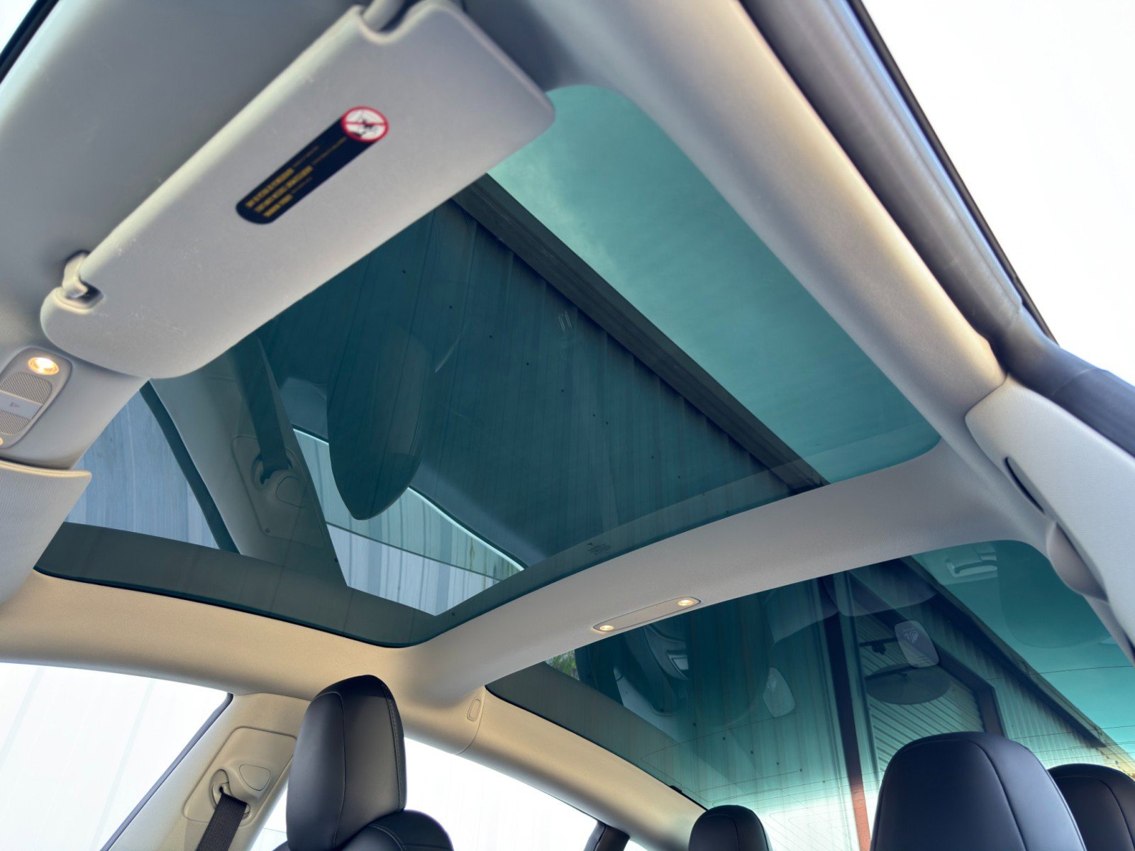 Used 2018 Tesla Model 3 Long Range image 11