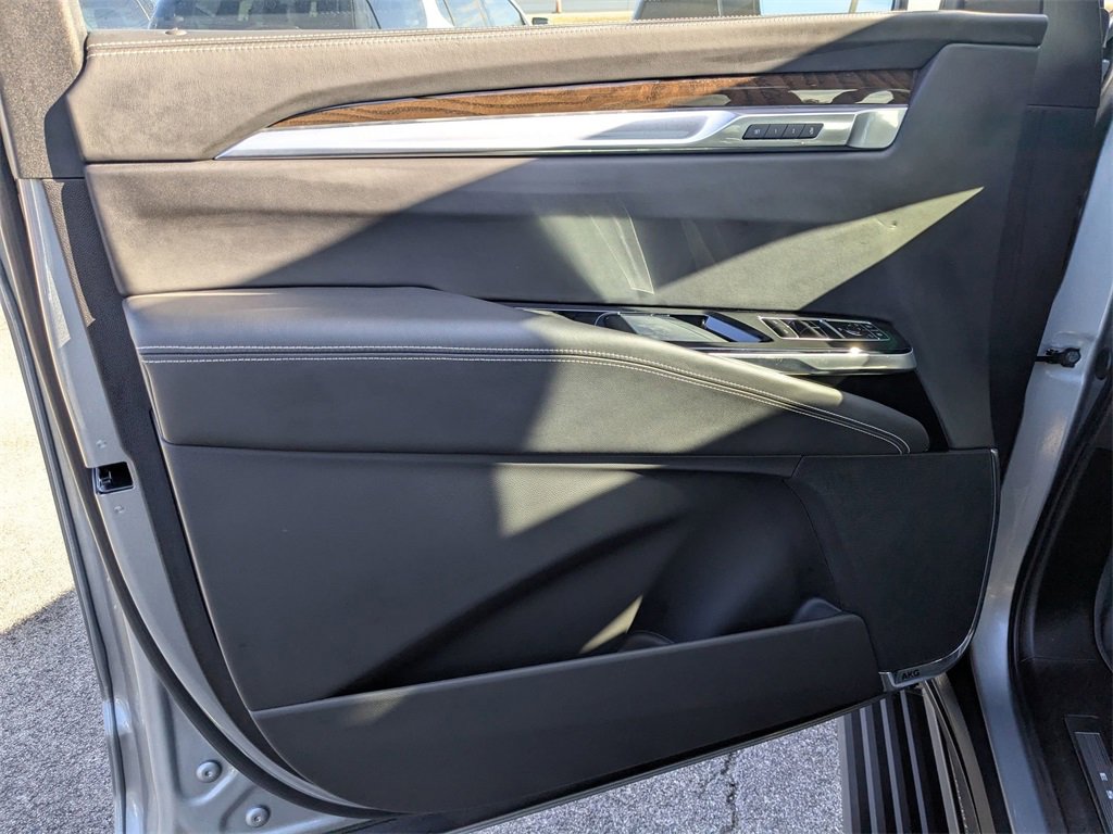 Certified 2025 Cadillac Escalade Premium Luxury Platinum image 11