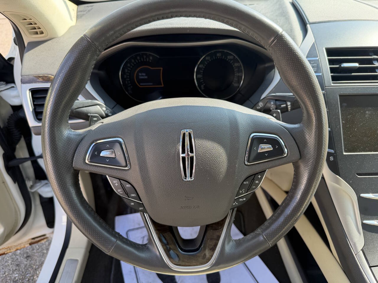 Used 2013 Lincoln MKZ AWD image 18