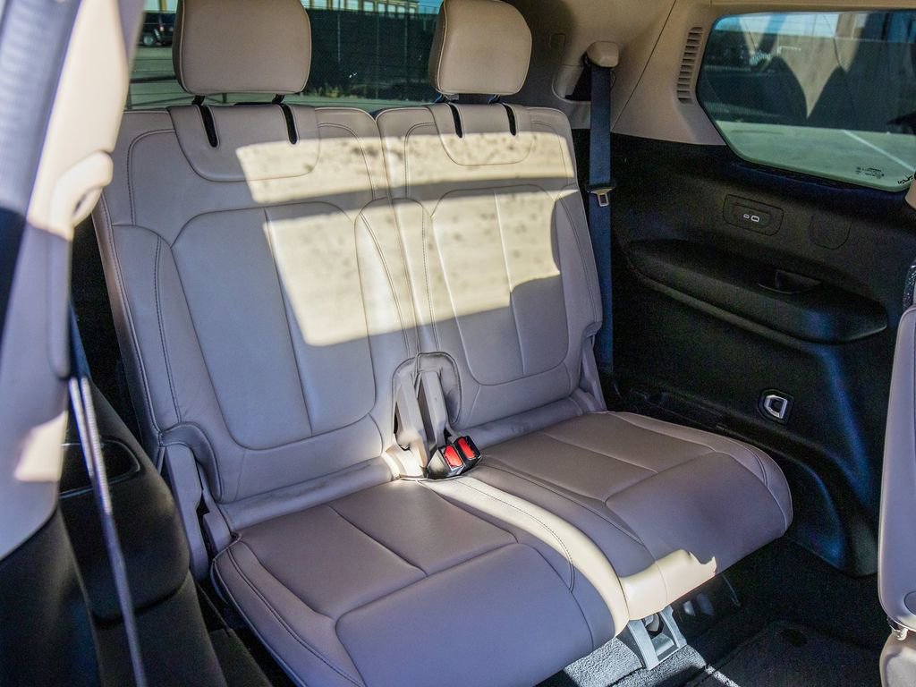 Used 2022 Jeep Grand Cherokee L Limited image 24