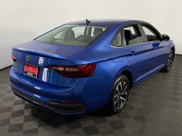 Used 2024 Volkswagen Jetta S image 8