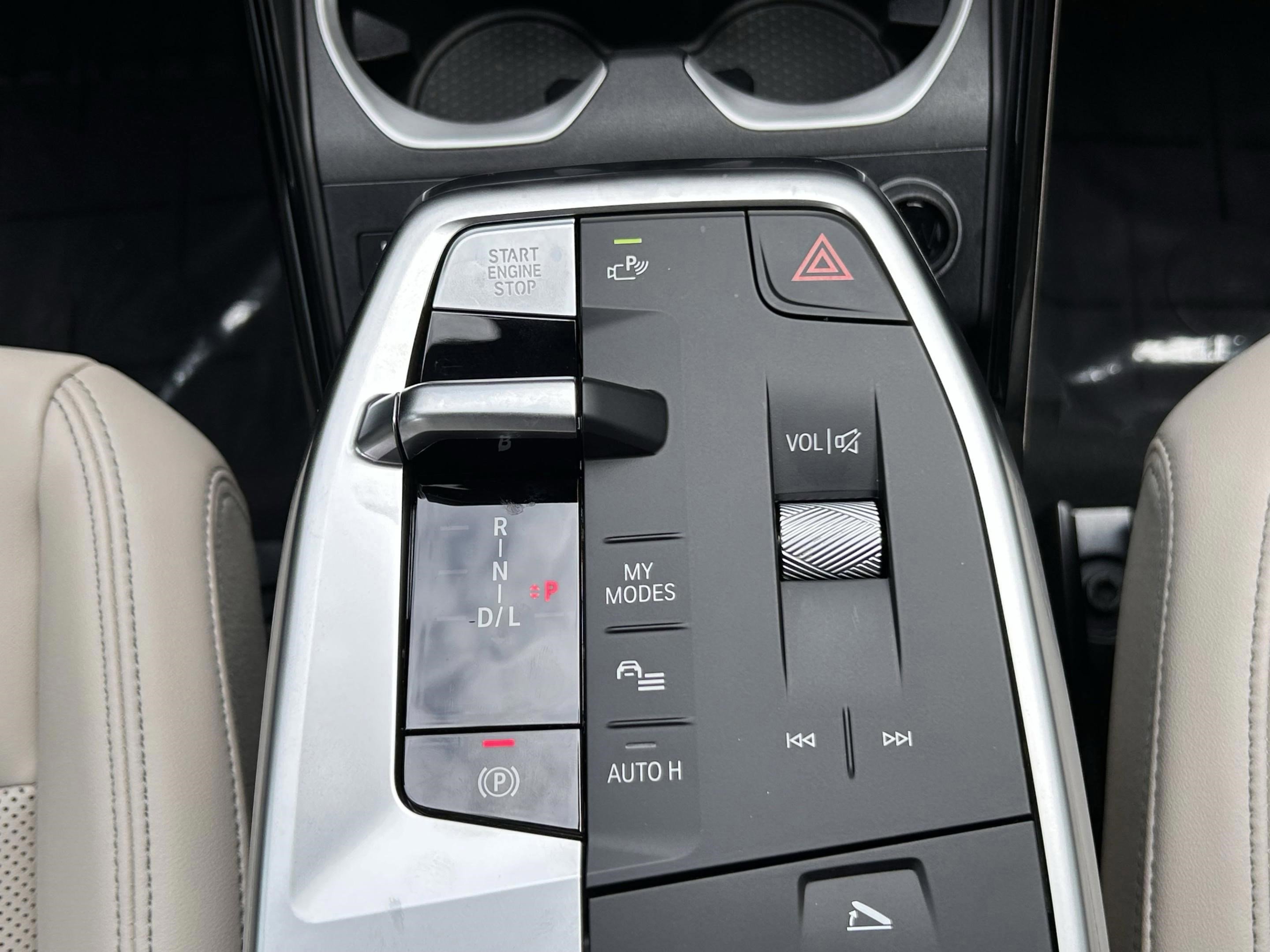 Used 2025 BMW X1 xDrive28i w/ Convenience Package image 12