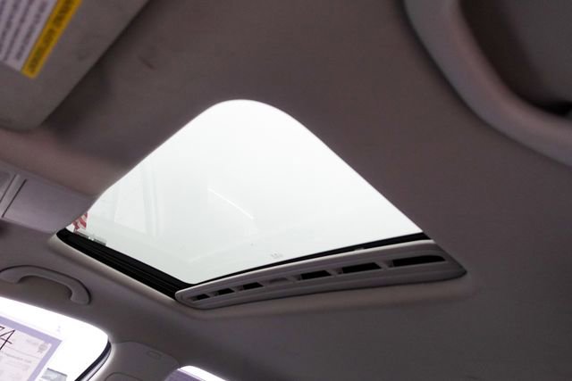 Used 2021 Volkswagen Passat 2.0T SE image 23