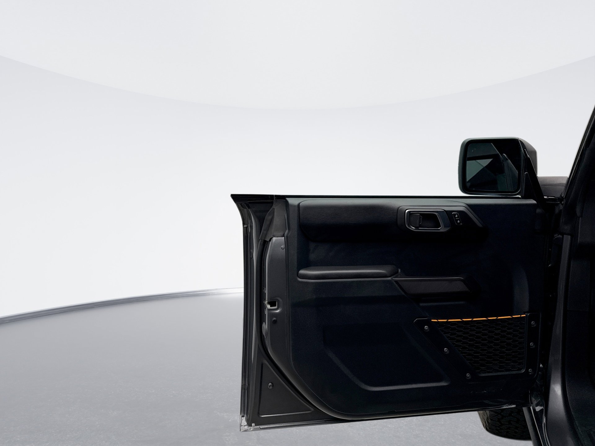 Used 2024 Ford Bronco Badlands image 9