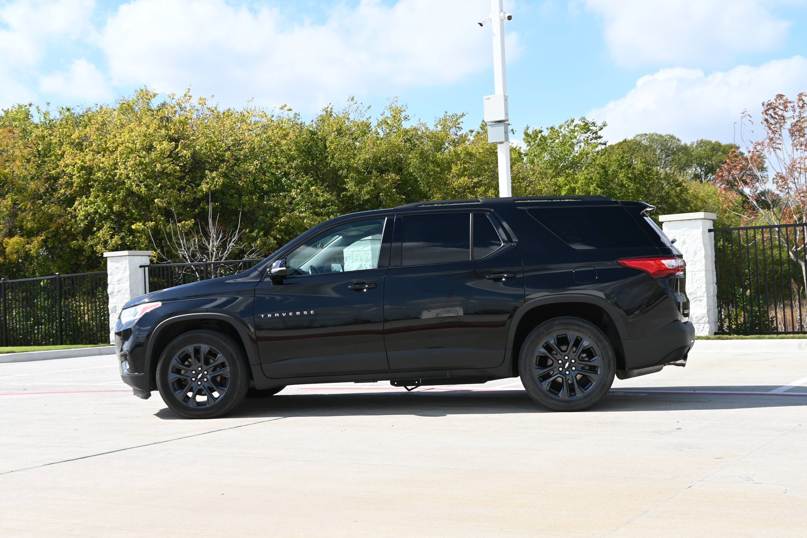 Used 2019 Chevrolet Traverse RS FWD image 6
