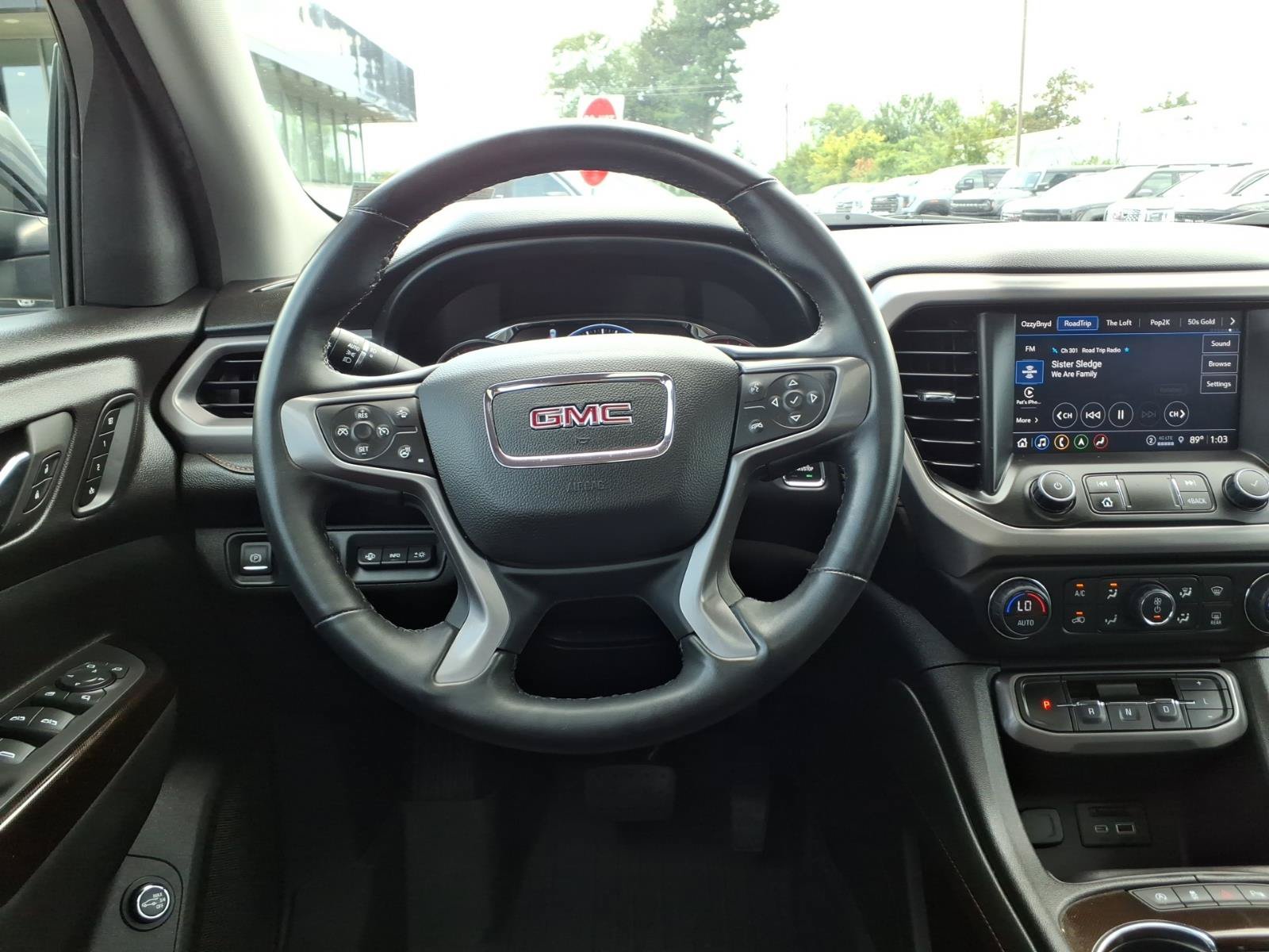 Used 2023 GMC Acadia AT4 w/ Technology Package AWD/4WD image 14
