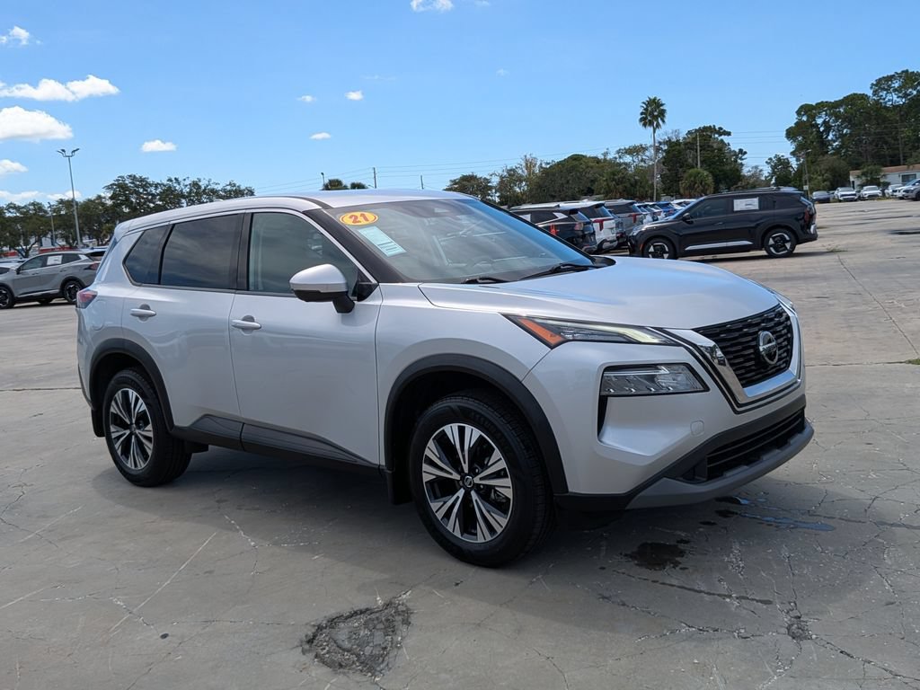 Used 2021 Nissan Rogue SV FWD image 2