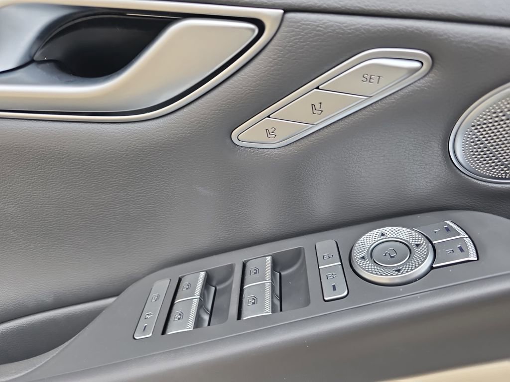 Used 2022 Genesis G80 2.5T w/ Advanced Package image 28