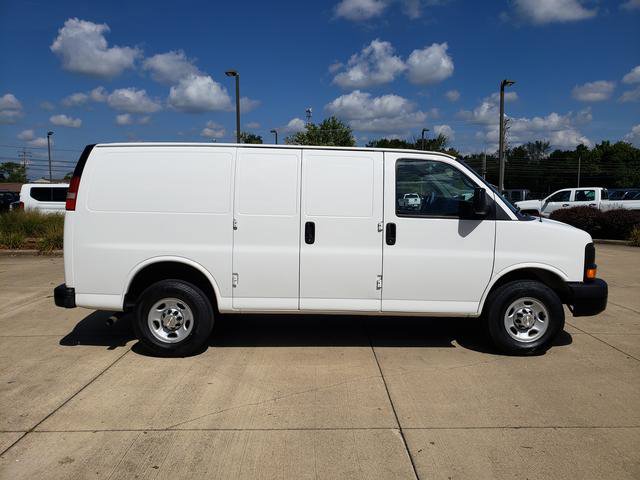 Used 2014 Chevrolet Express 2500 image 4