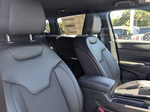 New 2026 Jeep Compass Latitude AWD/4WD image 35