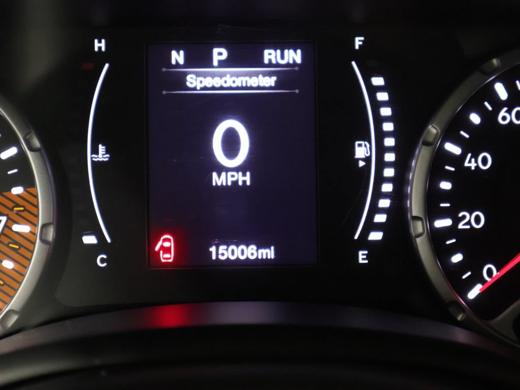 Certified 2023 Jeep Renegade Latitude w/ Premium Group AWD/4WD image 39