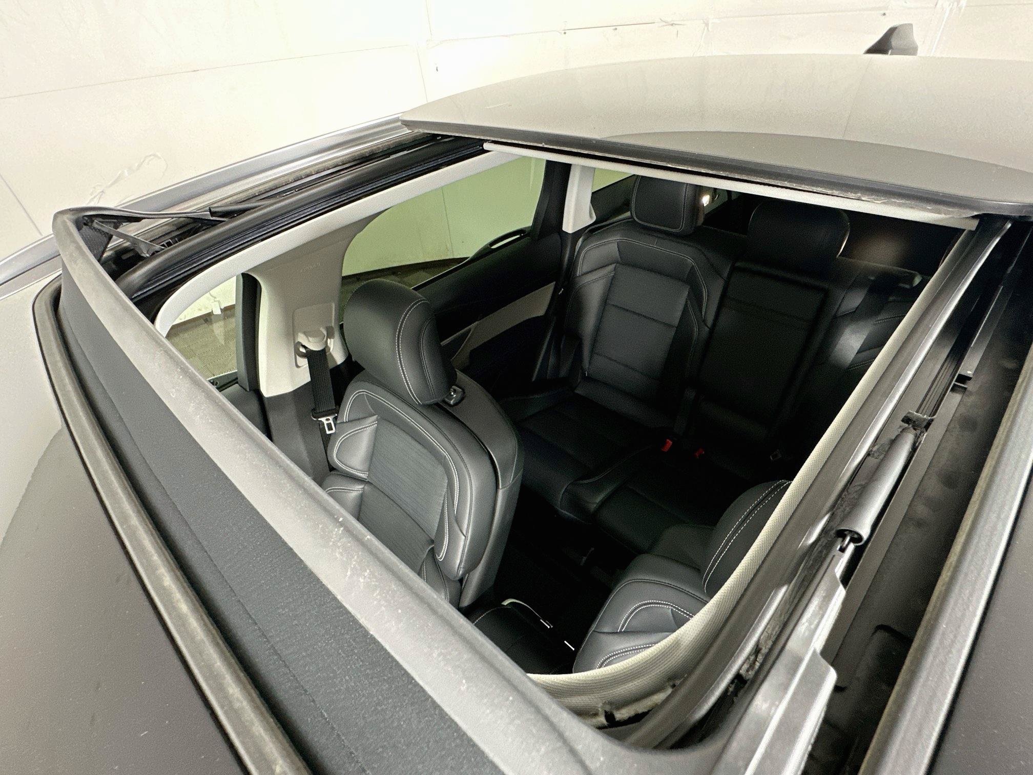 Used 2025 Lincoln Nautilus Reserve AWD/4WD image 21