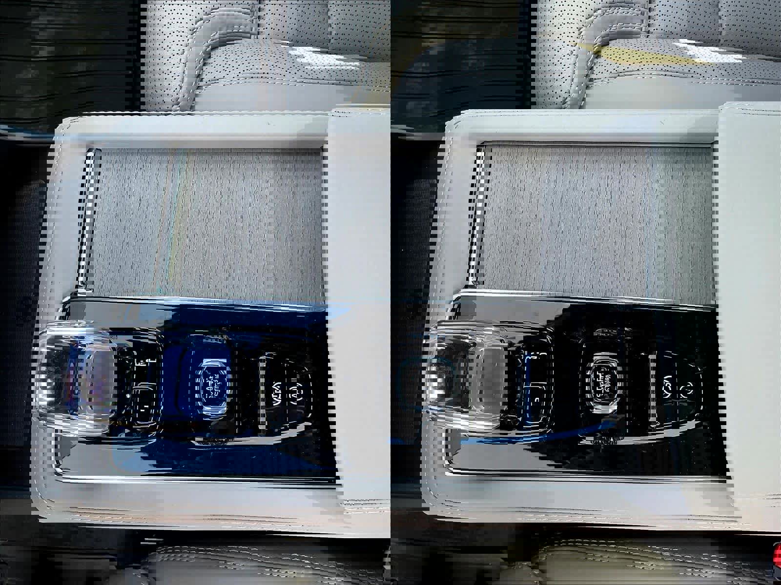 New 2026 Volvo XC90 T8 Ultra w/ Lounge Package image 10