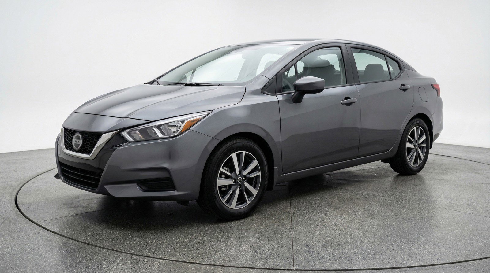 Used 2025 Nissan Versa SV image 2