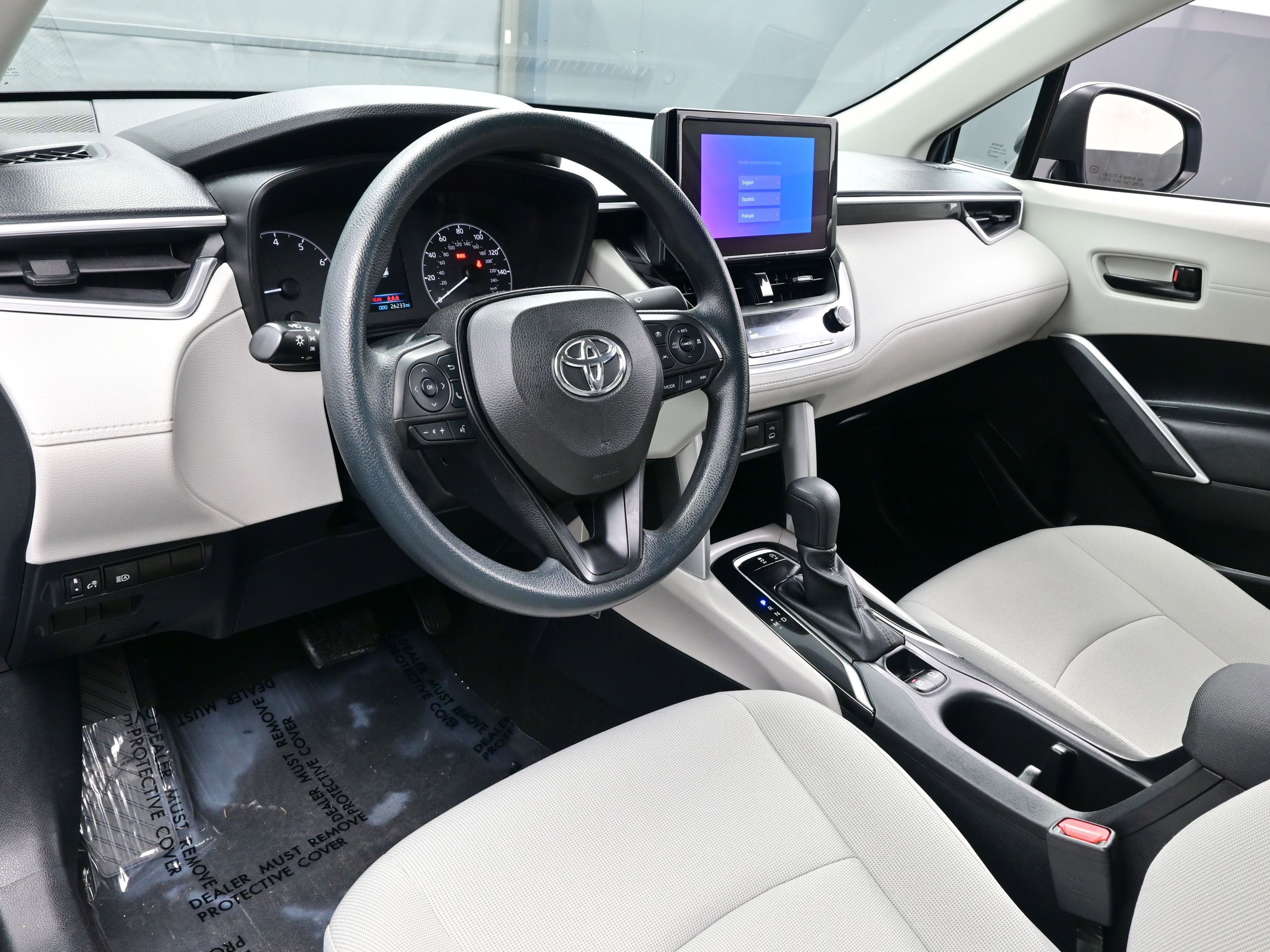 Used 2023 Toyota Corolla Cross L image 12