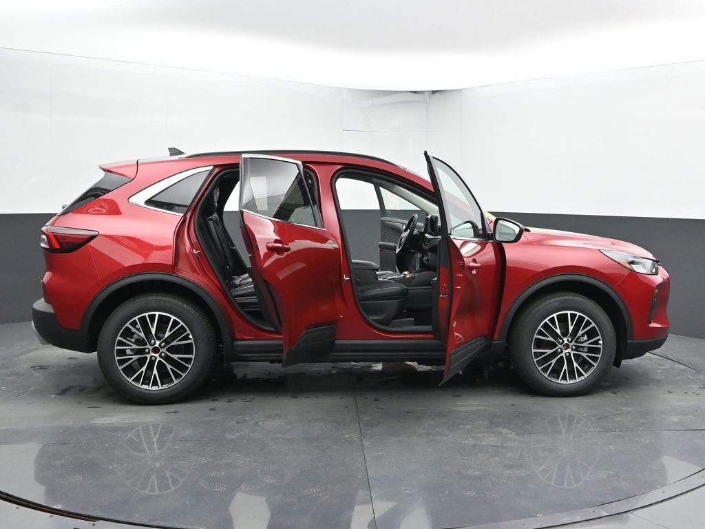 New 2026 Ford Escape SE FWD image 61