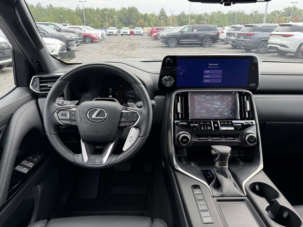 New 2025 Lexus LX 600 4WD w/ Luxury Package image 8