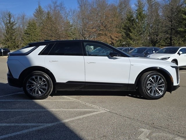 Used 2026 Cadillac Lyriq Sport w/ LPO, Floor Liner Package image 22