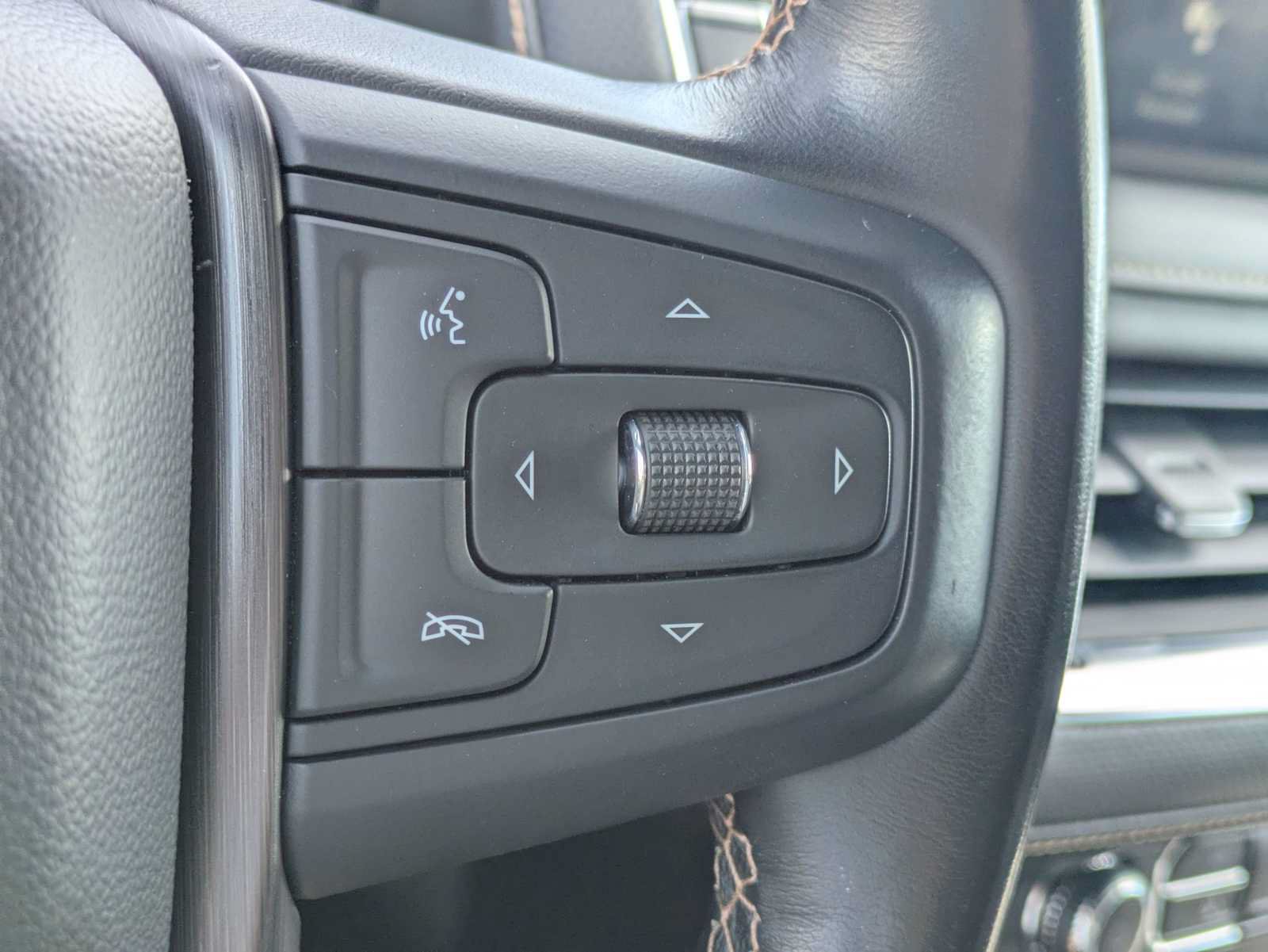Used 2022 GMC Yukon AT4 AWD/4WD image 26