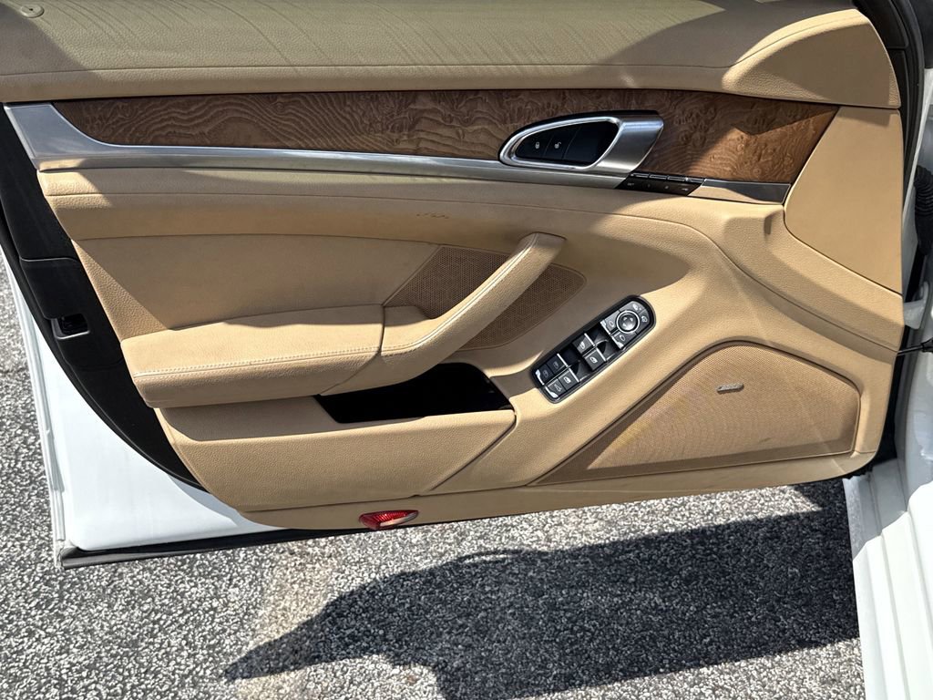 Used 2014 Porsche Panamera S RWD image 10