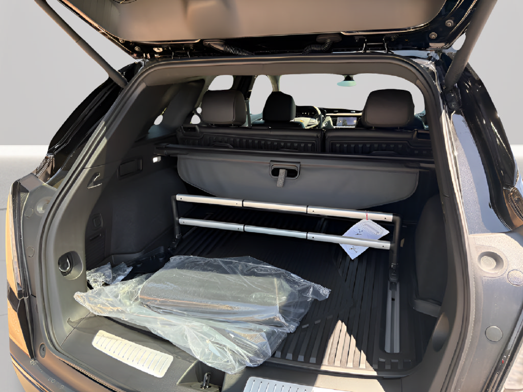 New 2026 Cadillac XT5 Sportv w/ LPO, Onyx Lite Package AWD/4WD image 43