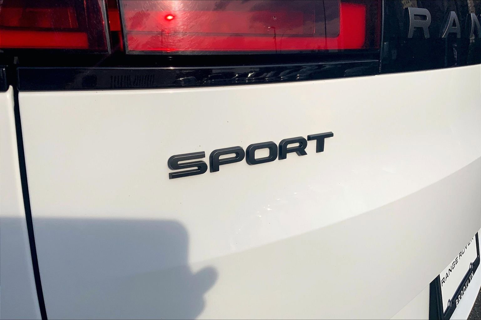 Certified 2024 Land Rover Range Rover Sport Dynamic SE AWD/4WD image 9