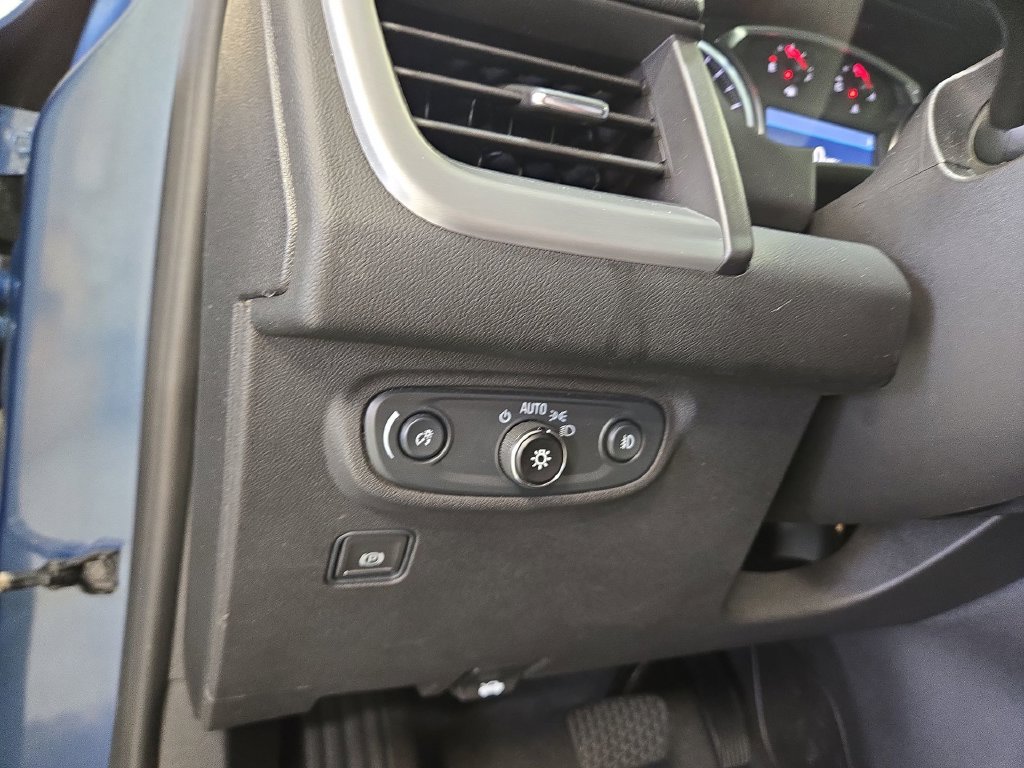 Certified 2024 GMC Terrain SLT AWD/4WD image 23