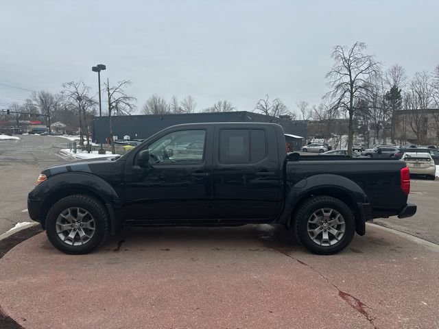 Used 2020 Nissan Frontier SV image 2