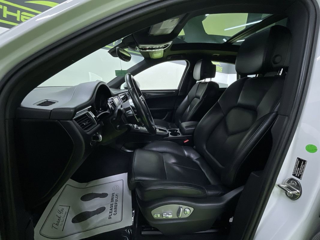 Used 2015 Porsche Macan S w/ Premium Package Plus image 17