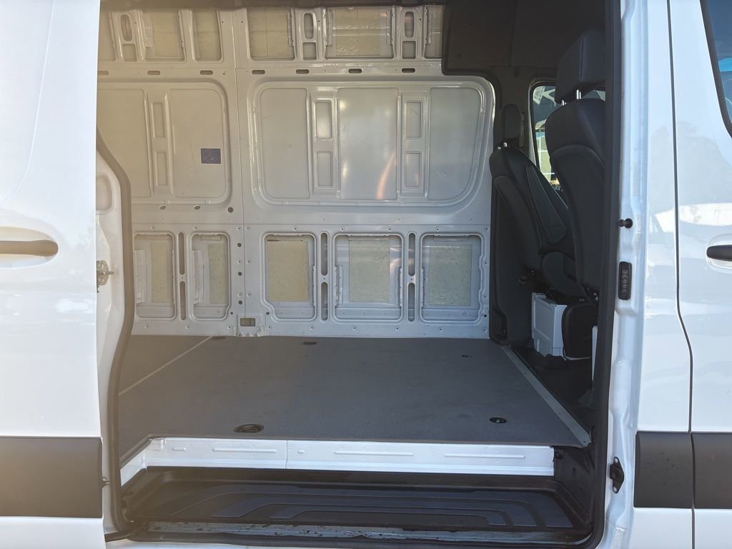 Used 2025 Mercedes-Benz Sprinter 2500 image 18
